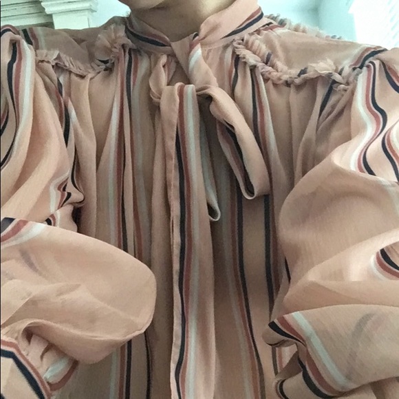 Stunning Anthropologie silk blouse - Picture 2 of 5